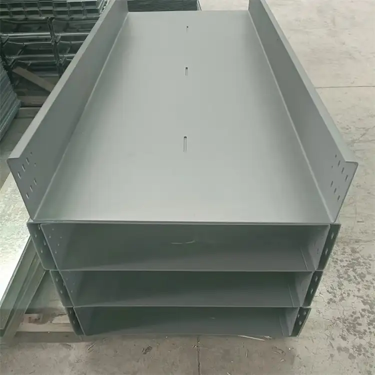 托盘式电缆桥架